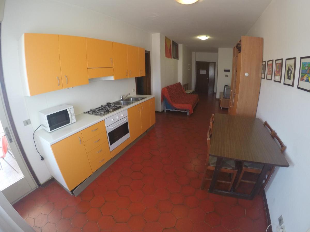 Condominio Commerciale Caorle Bagian luar foto