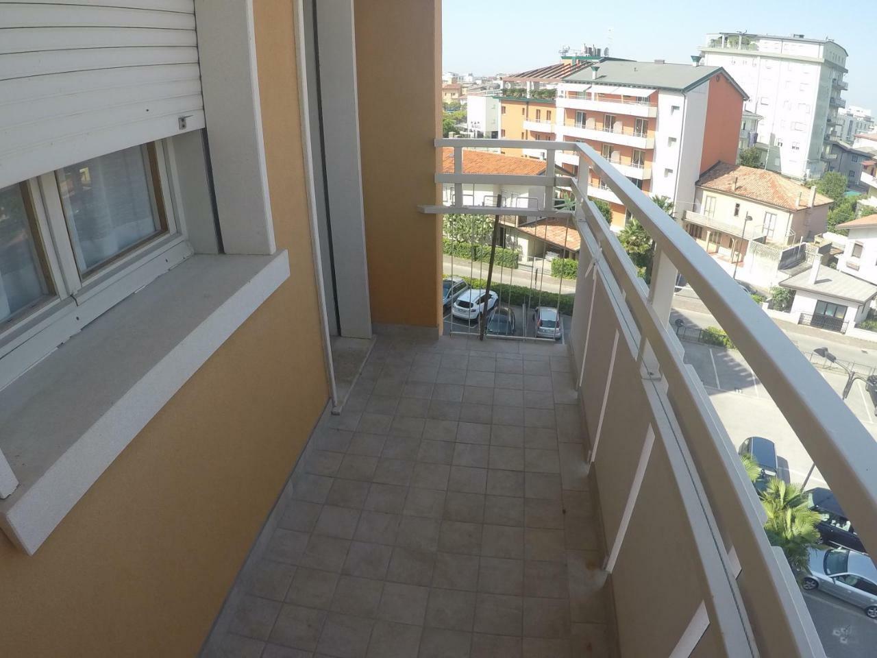 Condominio Commerciale Caorle Bagian luar foto